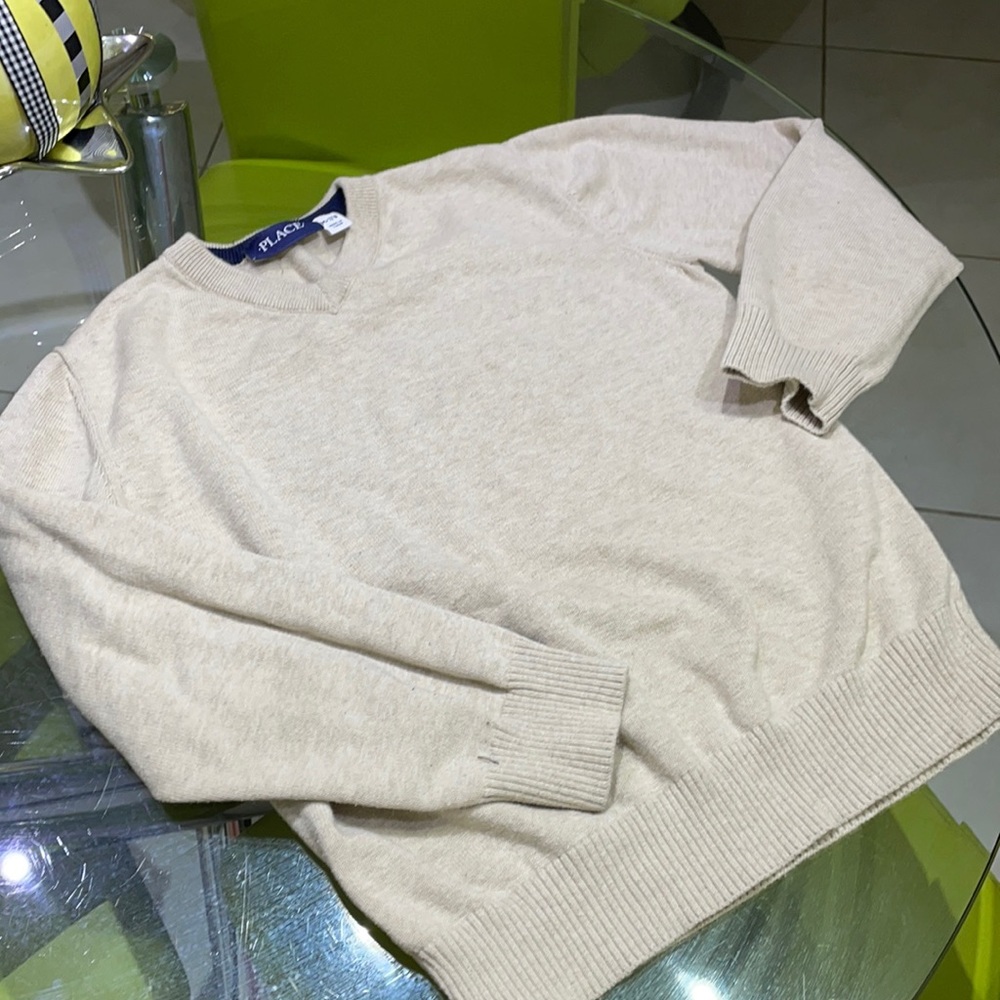 Place boy sweater